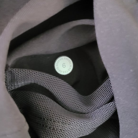 Lululemon On the Fly Pant Full Length- Luxtreme Size 6 - Picture 7 of 10